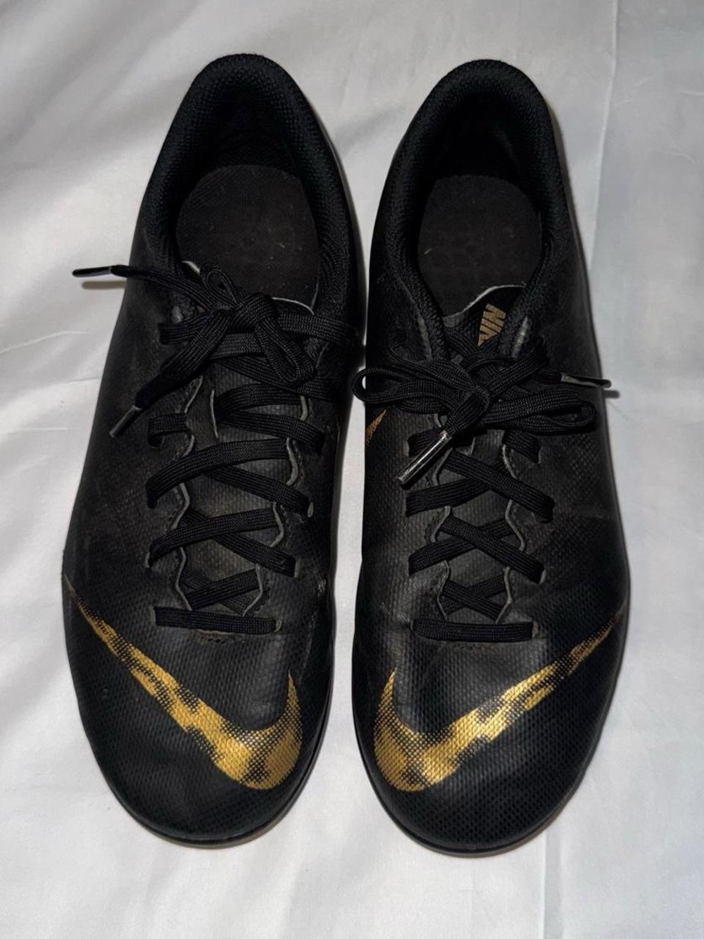 Boys’ Nike Mercurial Vapor Black with Gold Nike Swoosh Soccer Cleats | Size 6Y